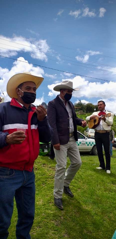 UGRCNEM's tweet photo. Celebramos el primer aniversario de la Plaza Gandera de San José del Rincón, gracias por acompañarnos Directora General Pecuaria @GuilleCasiqueV de la @SEDAGROedomex y al Maestro  @EduardoRE19 presidente de la comisión agropecuaria del  @ConsejoCCEM 

¡Vamos por más! https://t.co/WhEUn101W8