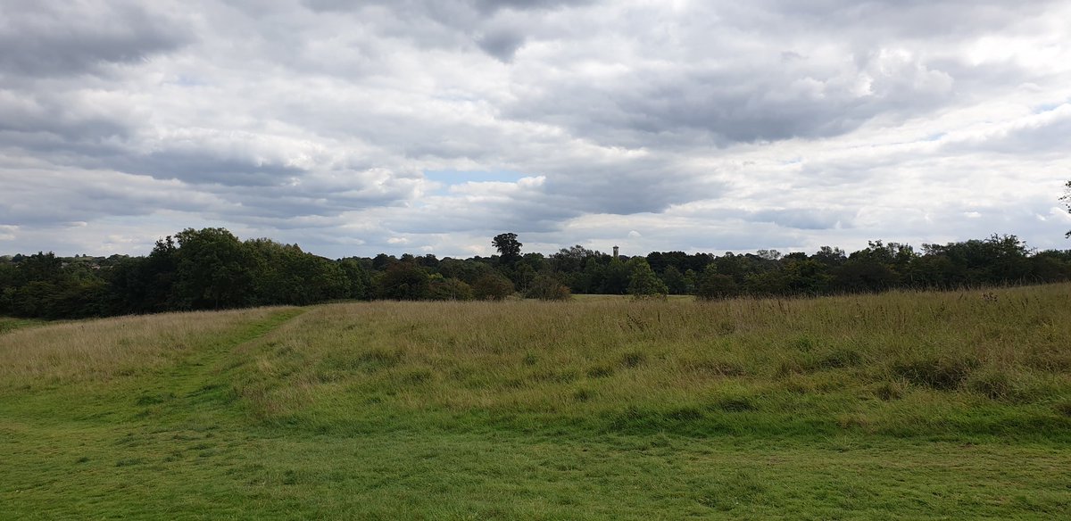 jemarkerson's tweet photo. There's something rather familiar on that skyline... 🕚 See you tomorrow @UWEPara team! @UWEBristol @UWE_AHP #AHPsActive https://t.co/6SOrr4jivq