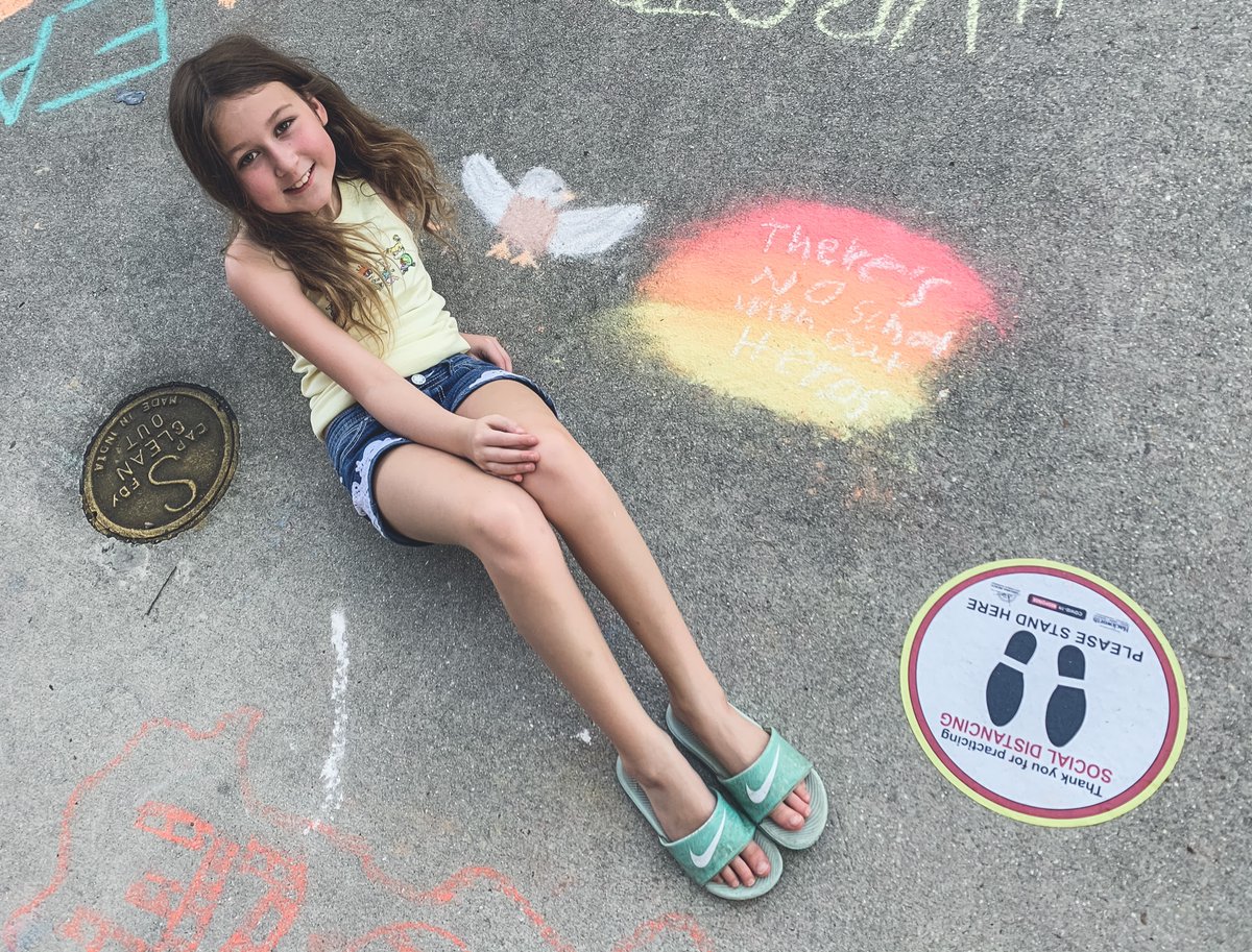 H_Santasiere's tweet image. We “chalked the walk” yesterday at @Thalia_Ele to welcome our amazing staff back to work. ❤️ We are all in this together! 🥰 @thaliapta @vbschools #WeAreThaliaStrong #VbAlwaysLearning
