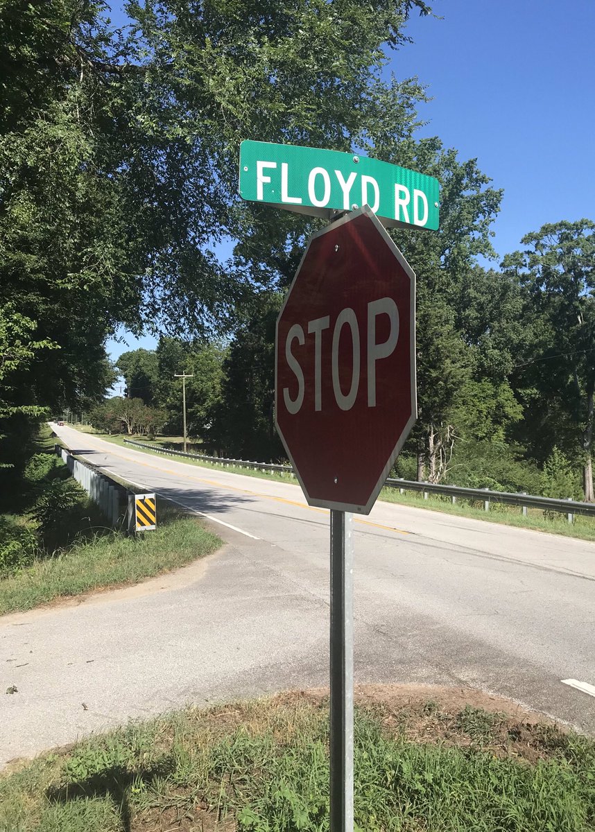 TheoLane13's tweet image. Great job by #SC Dept of Transportation to ID blind curve visual tree line obstruction @ScGwd #SchoolBusStop.  Great partnership when @DukeEnergy #VegetationManagement stepped in to remove the trees &amp;amp; protect our children !  #DECares