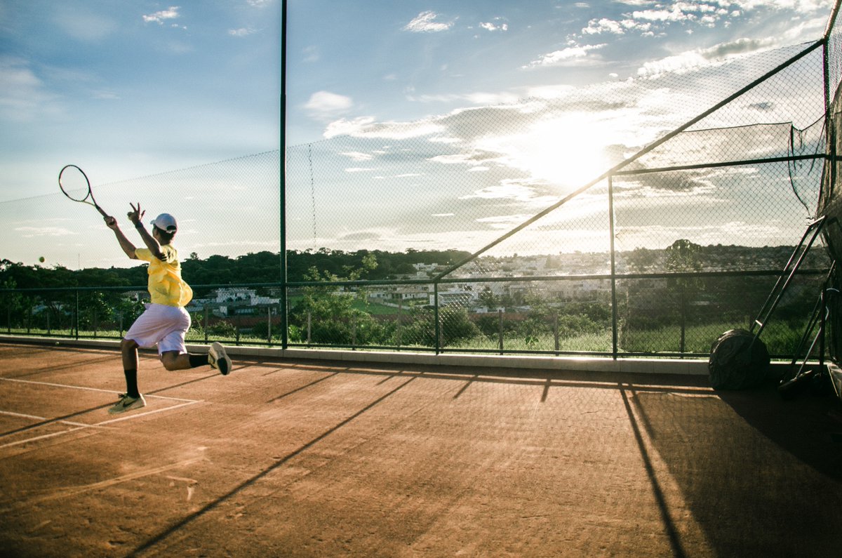 With all its running and twisting, #tennis can sometimes place great strain on the hip joints of amateurs and professionals alike. Mount Sinai's Calin Moucha, MD, shares what tennis players need to know about hip replacements: fal.cn/3a2Z5 #USOpen #TennisHealth