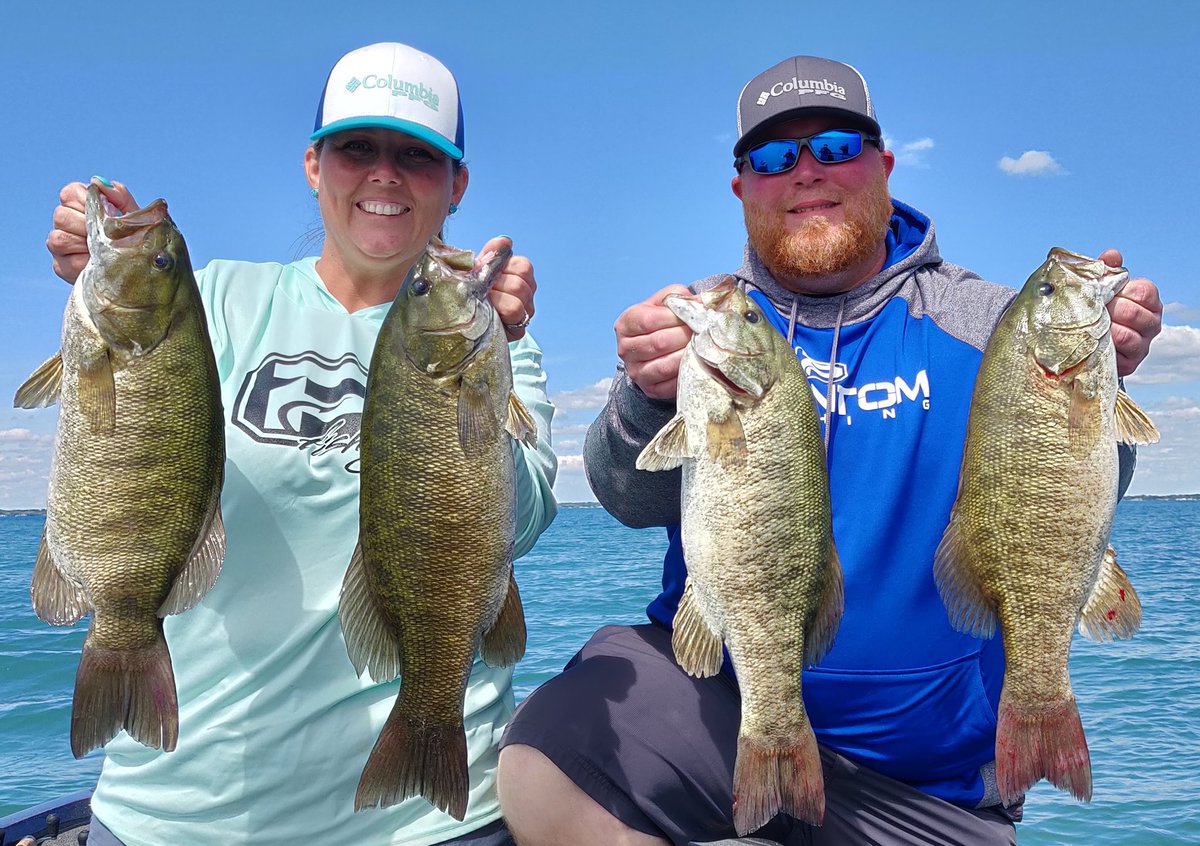 veenstramarcel1's tweet photo. It was a beautiful day, fun times and great fishing with Keith and Jackie from Indiana today. It was a great day on the big pond! #grandpointemarina #rangerboats #mercurymarine #lews #lewsfishing #strikekinglures #smallmouthbass #fishing #guidetrip #strikeking https://t.co/y87dQy90SH