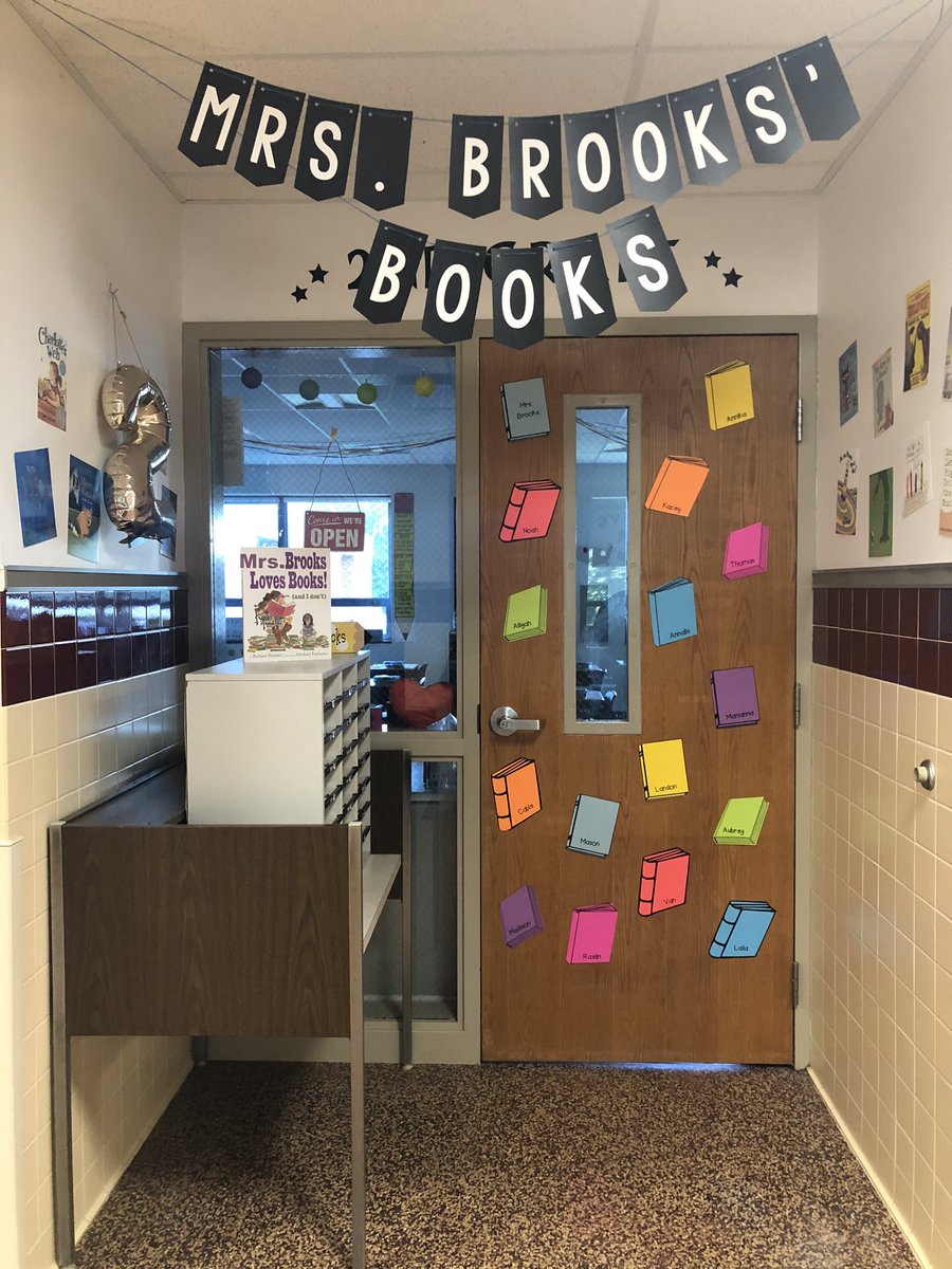 CVMrsBrooks's tweet photo. Same grade, same dress, new year, new mask! It was AMAZING welcoming kids back into our school after being away for 5 and a half months!! @CVMonroeEagles #mes2021 #itsabeautifulday https://t.co/vYnQ8d2rNS