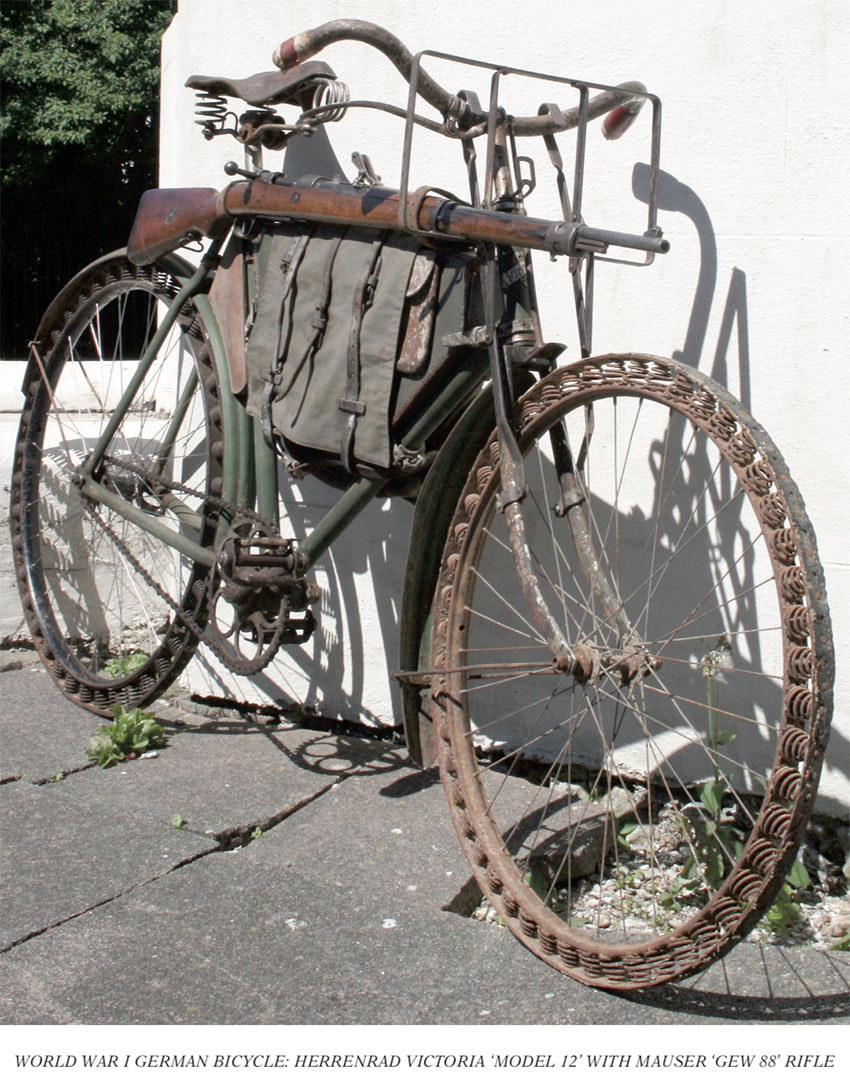 German WWI Herrenrad Victoria military bicycle with 'spring tires', 1914-1918. Great article: onlinebicyclemuseum.co.uk/ww1-german-bic… #history #WW1 #cycling