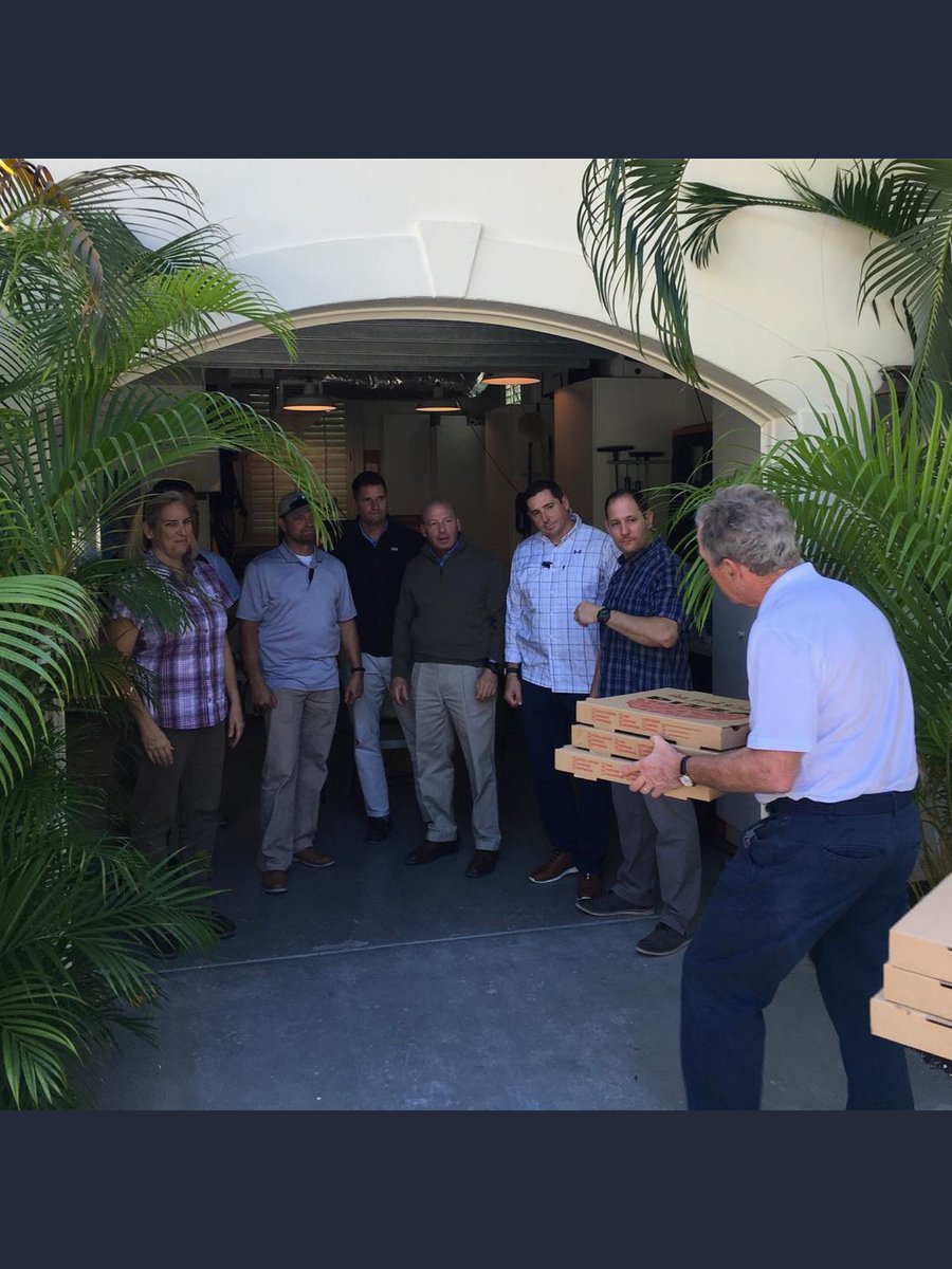 1/ WE ARE WATCHING A MOVIE. Where have we seen these submissive pizza deliveries before? Consider a few things all together & the madness makes a bit more sense.This  is Exhibit A.Biden delivering the same 3 boxes of pizza, just like Bush & Teigen did. Submissive comms.  https://twitter.com/yogagenie/status/1300545293667250176