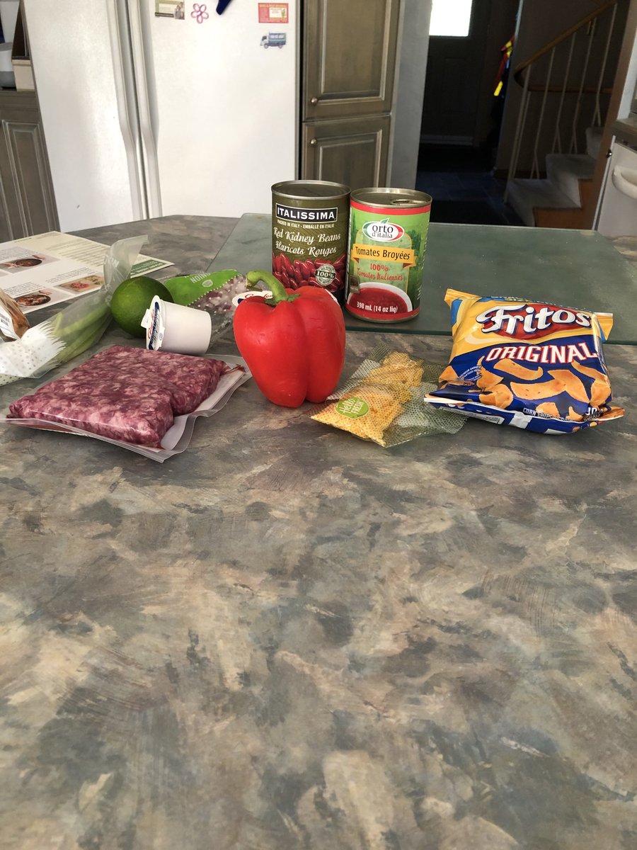 starbaserunner's tweet photo. I love you Hello Fresh!  Who else incorporates Fritos into their menus?  #hellofresh https://t.co/hDdSdlcRq4