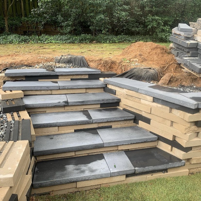 Got a case of the Monday’s?? Let <a href="/techobloc/">Techo-Bloc</a> help you out!.

Our #TechoPro @corescapes aka the “Graphix Guru” is absolutely nailing our #GraphixWall down in the #Atlanta market! Loving the blend here in this wall, mixing our #BeigeCream and #OnyxBlack! 💪🏻💪🏻