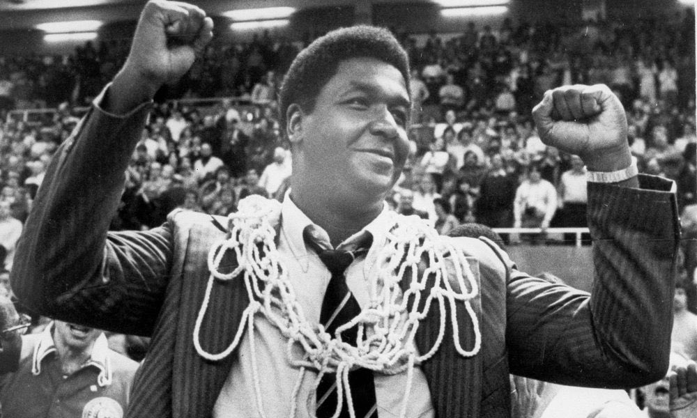 adeinmylife's tweet photo. a dc legend to say the least. rest easy coach. https://t.co/Vxki9ByfNz