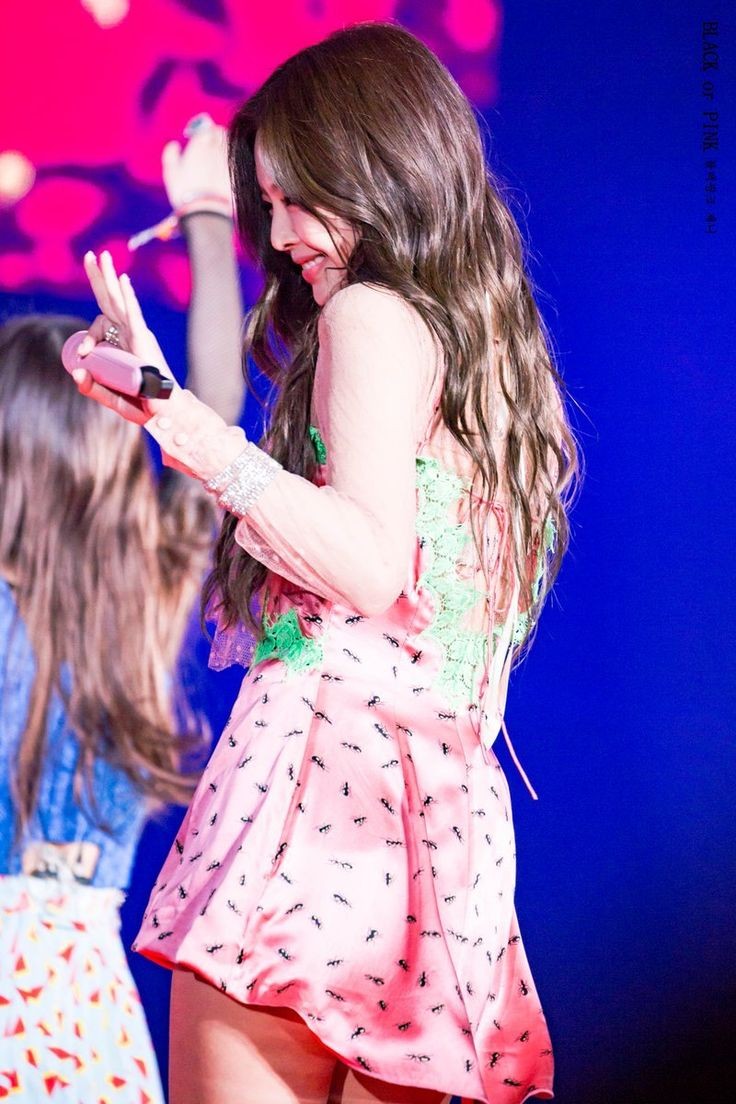 seeing blinks makes jennie the happiest. ♡