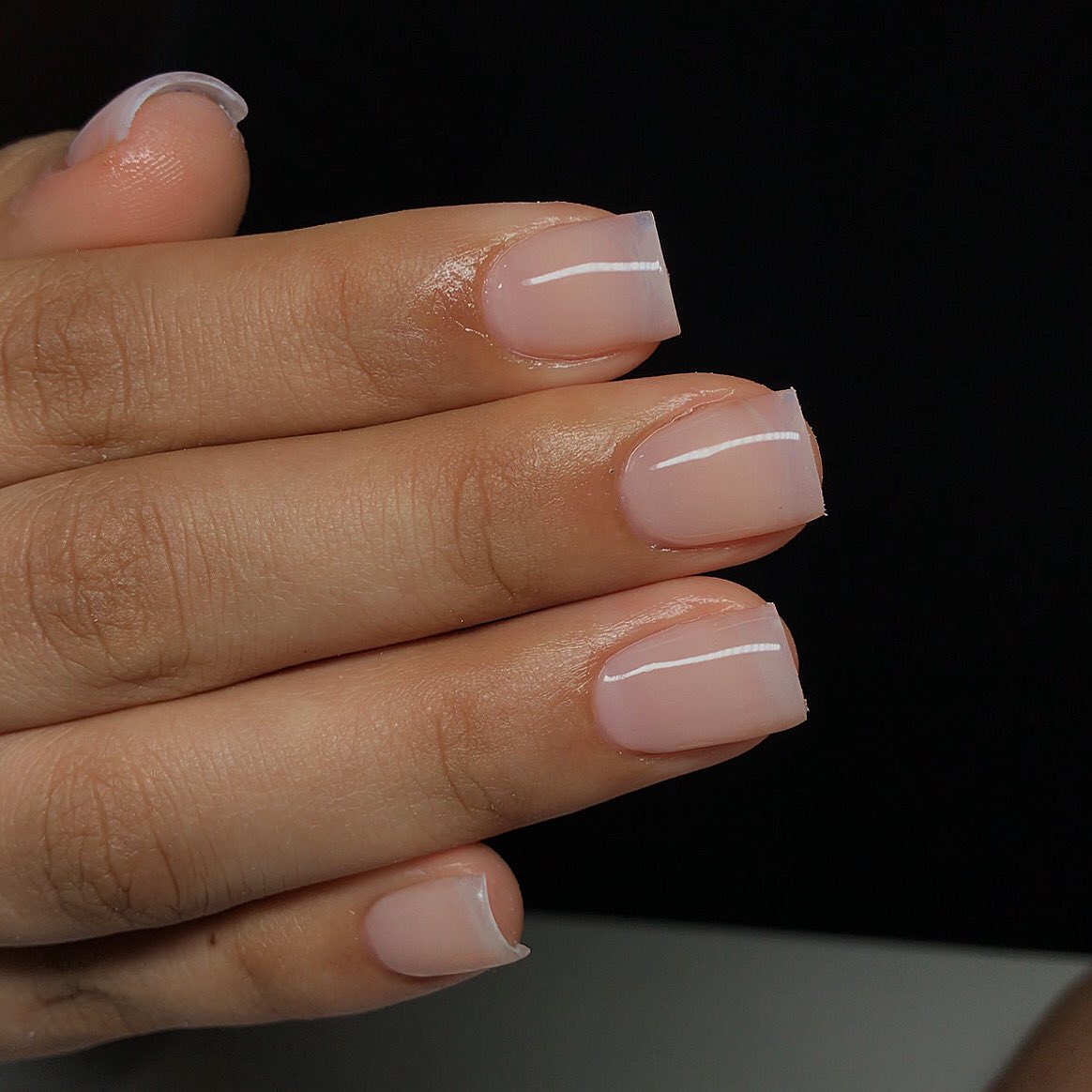lazaileen's tweet photo. hi i’m aileen, i live in oak cliff and i started doing nails 6 months ago. i’ve been too shy to promote myself on twitter but i’m hoping to expand my clientele ✨ a simple retweet would help my small business so much 🥺👉🏼👈🏼 
• follow my ig @lazaileennailz 💓 https://t.co/xykEBJbRD3