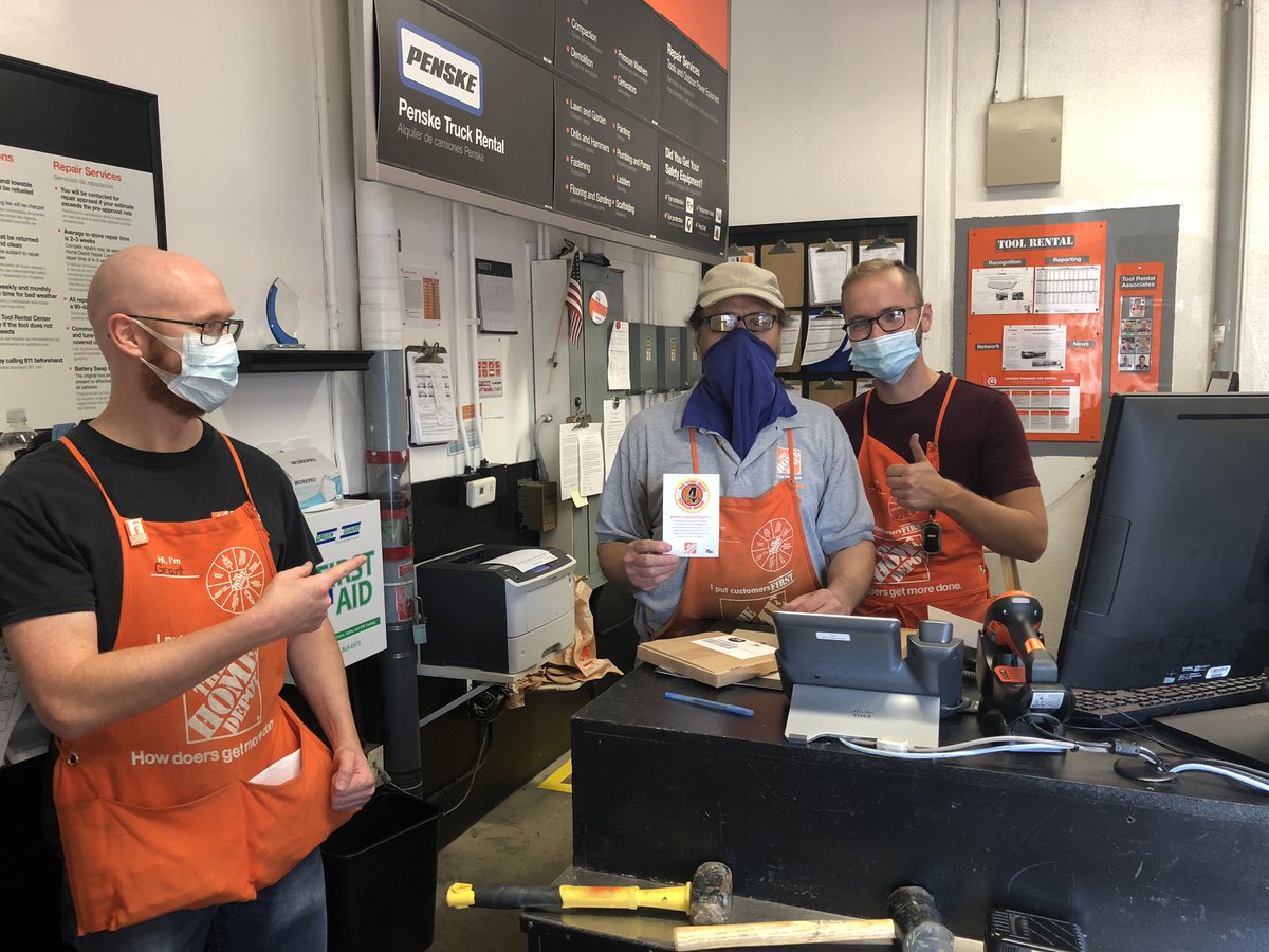 Congratulations to Moni on being part of the orange family for 4 years now and going strong!!!!!