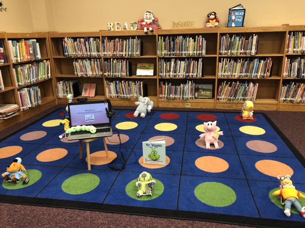 Colonies North Library is having virtual class to share books and databases! Some special ”friends” heard the read aloud on book care. @NISDLib #NISDBackTogetherBetter @NISDCNE @TessaNISD #RootEdColoniesNorth