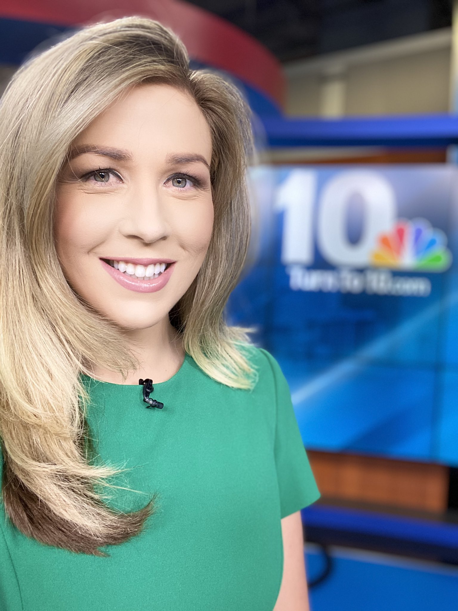 テレビ Emily Emily Volz on X: 