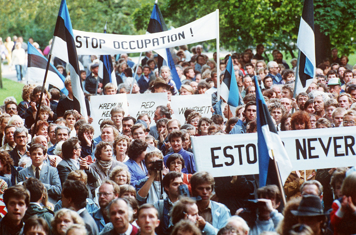 Sete meses após o protesto, a Lituânia se tornaria a primeira república soviética a declarar independência. Estônia e Letônia vieram na sequência.A União Soviética entrou em colapso.