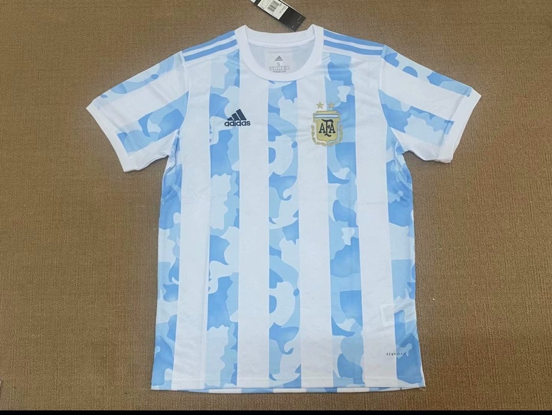 FedePraml's tweet image. 🚨SORTEO INTERNACIONAL🚨

Los amigos de @AlterCamisetas te consiguen la camiseta que quieras de esta temporada y para demostrarlo vamos a estar sorteando una.

CORTA:

-Dale RT
-Seguí a @AlterCamisetas 
-Respondé a este tuit mencionando a un amigo

Se sortea en mi próximo vivo.