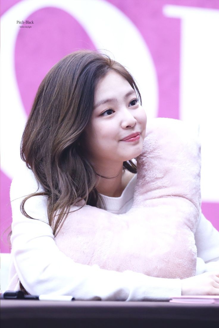 she always gives so much love for blinks. ♡