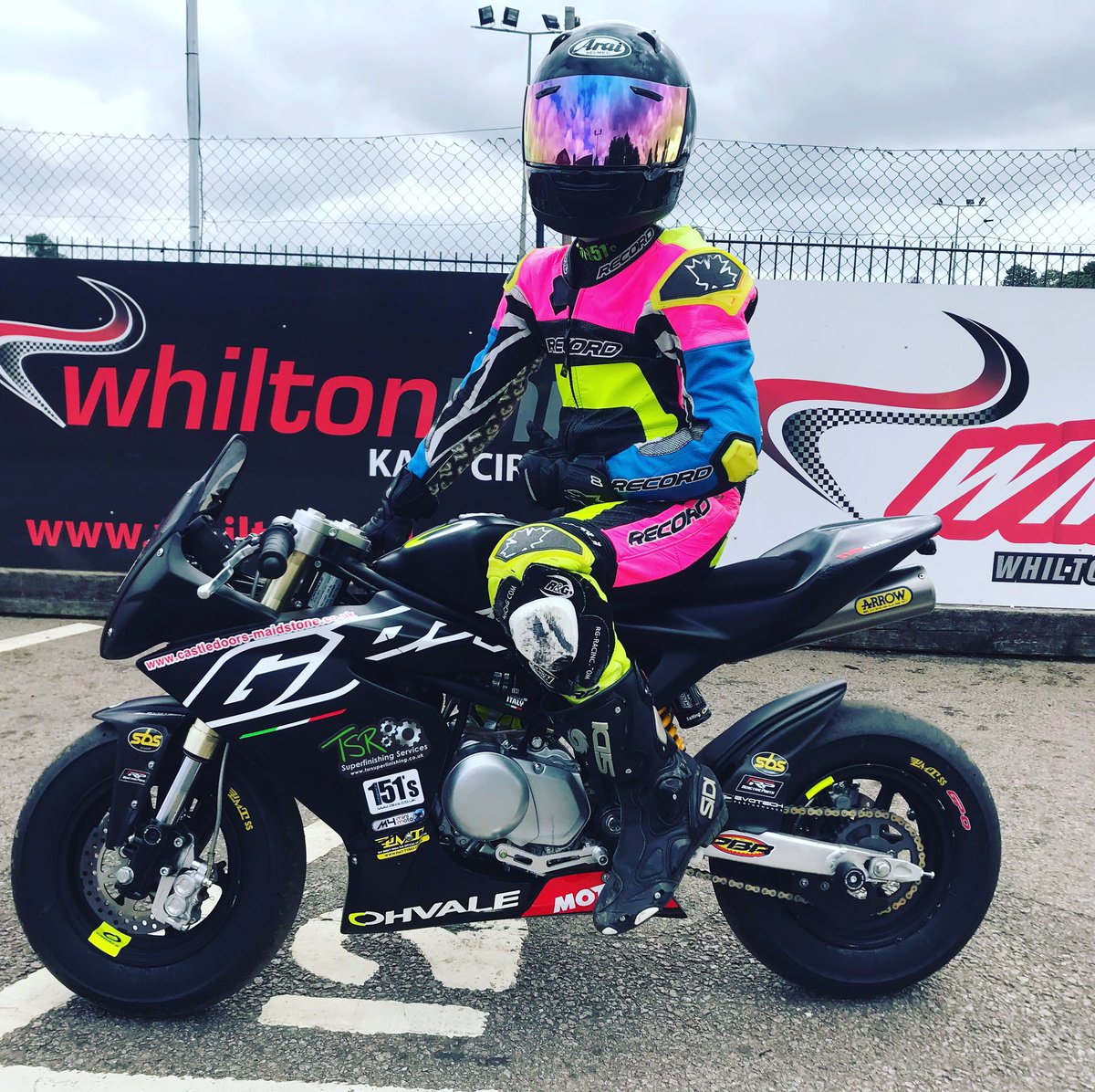 Henrymac311's tweet photo. My first tweet , 🏁✊🏻 #ohvale https://t.co/ySjl2GT75b