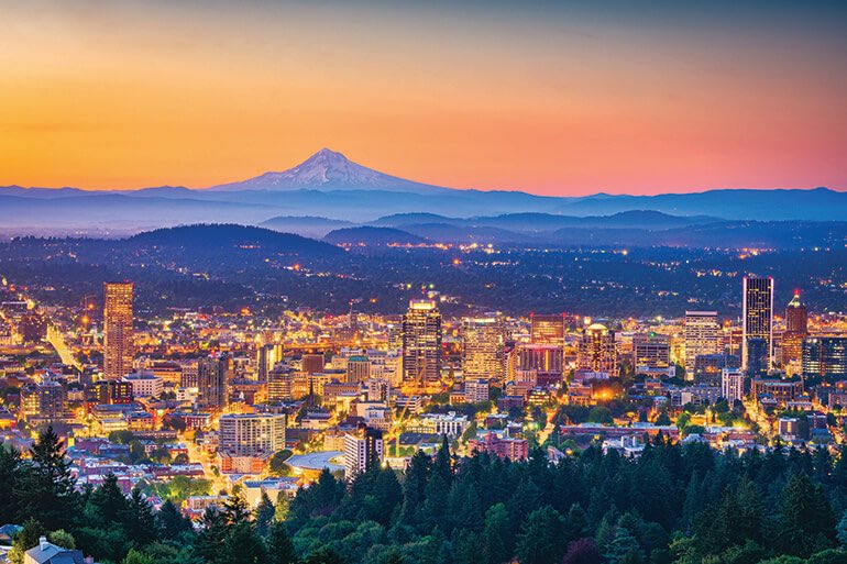 rhakes's tweet photo. Portland you’re beautiful.
I know we’re having a bad time. But we can pull through it! #PrayForPortland https://t.co/OZ4cAGNV94