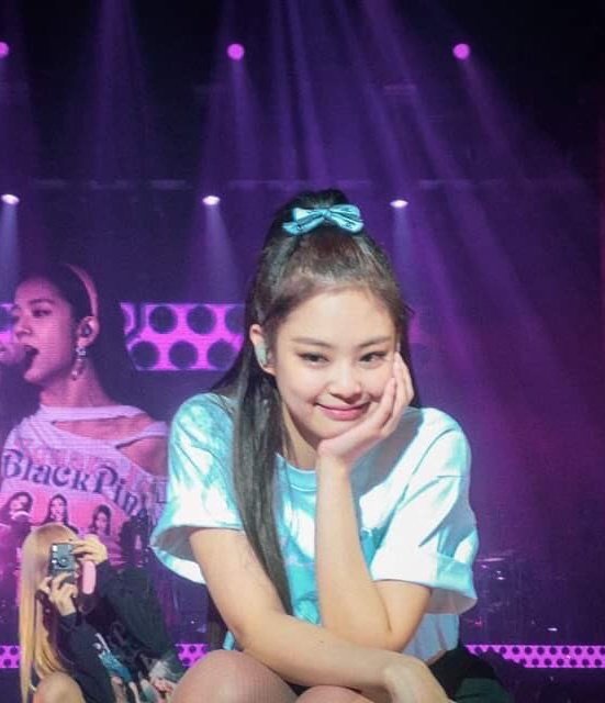 never let bitter people blind you and make you see her in a way that it& #39;s different that she really is. because jennie is kind, loving and an amazing human being. ♡