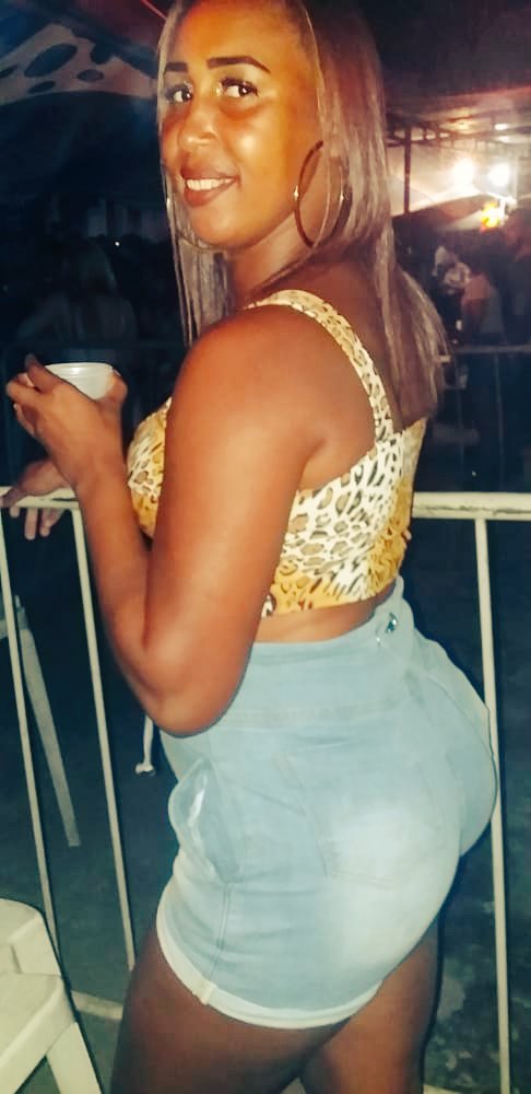 AdrianneLuara's tweet image. Sobre ontem #SambaDoBom💥