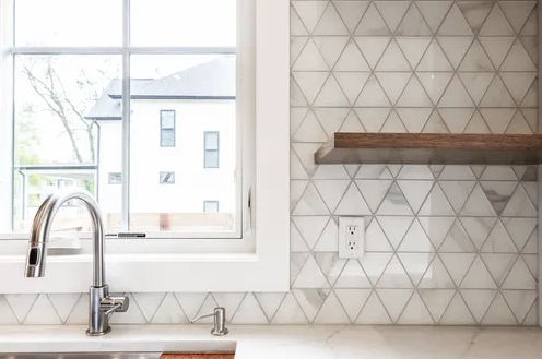 compendium317's tweet image. How many triangles do you see?  🔺🔻

We don&apos;t actually know the correct number but we do know that we love the use of this tile as a backsplash! 😍

#compendiumgroup #braingames #countthetriangles #backsplash #geometricbacksplash #geometrictile #howmanytiles