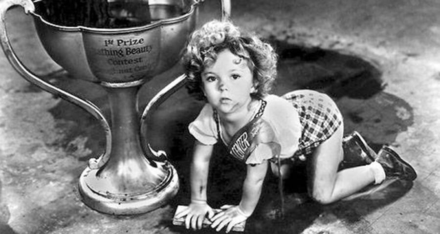  #babyBurlesks Starring Shirley Temple  #SaveOurChildren  #SystemicChildAbuseCulture  #LetOurChildrenGo  #Kids4Cash  #CPS. #DCFS How can Hollywood Even think Toddlers would be funny acting as Strippers