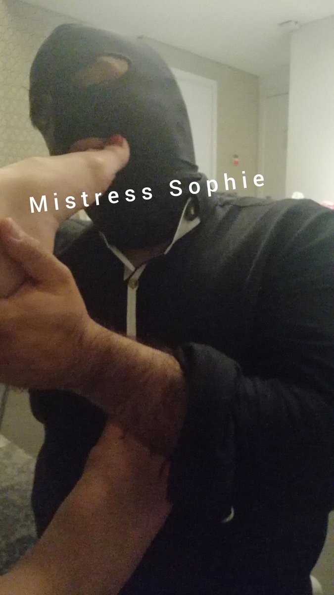 SophieLebanon's tweet photo. More videos #footworship? Retweet and comment your kinky desire #lebanisemistress #mistressdubai #kuwaitmistress #irakmistress #bahrainmistress #egyptmistress. Online consultation aveleble https://t.co/QZTWoiFtaM