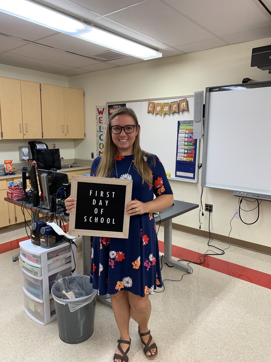 SilverAndTech's tweet image. Happy first day of school! So proud of my first graders for taking on this new challenge! Shoutout to all the parents and their patience in learning along with us! #PGCPS1stDay  #PlugInPGCPS @AlumniPGCPS