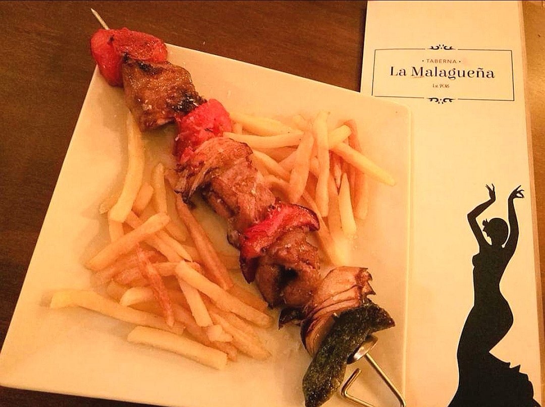 ¿Hay hambre por ahí?😄⁠

¿Empezamos por una brocheta? 🍢🍡

#Malaga #gastronomia #FoodPasion #restaurante #weloveMalaga #Brocheta #Carne #Agosto #ComerEnMalaga #CostadelSol
