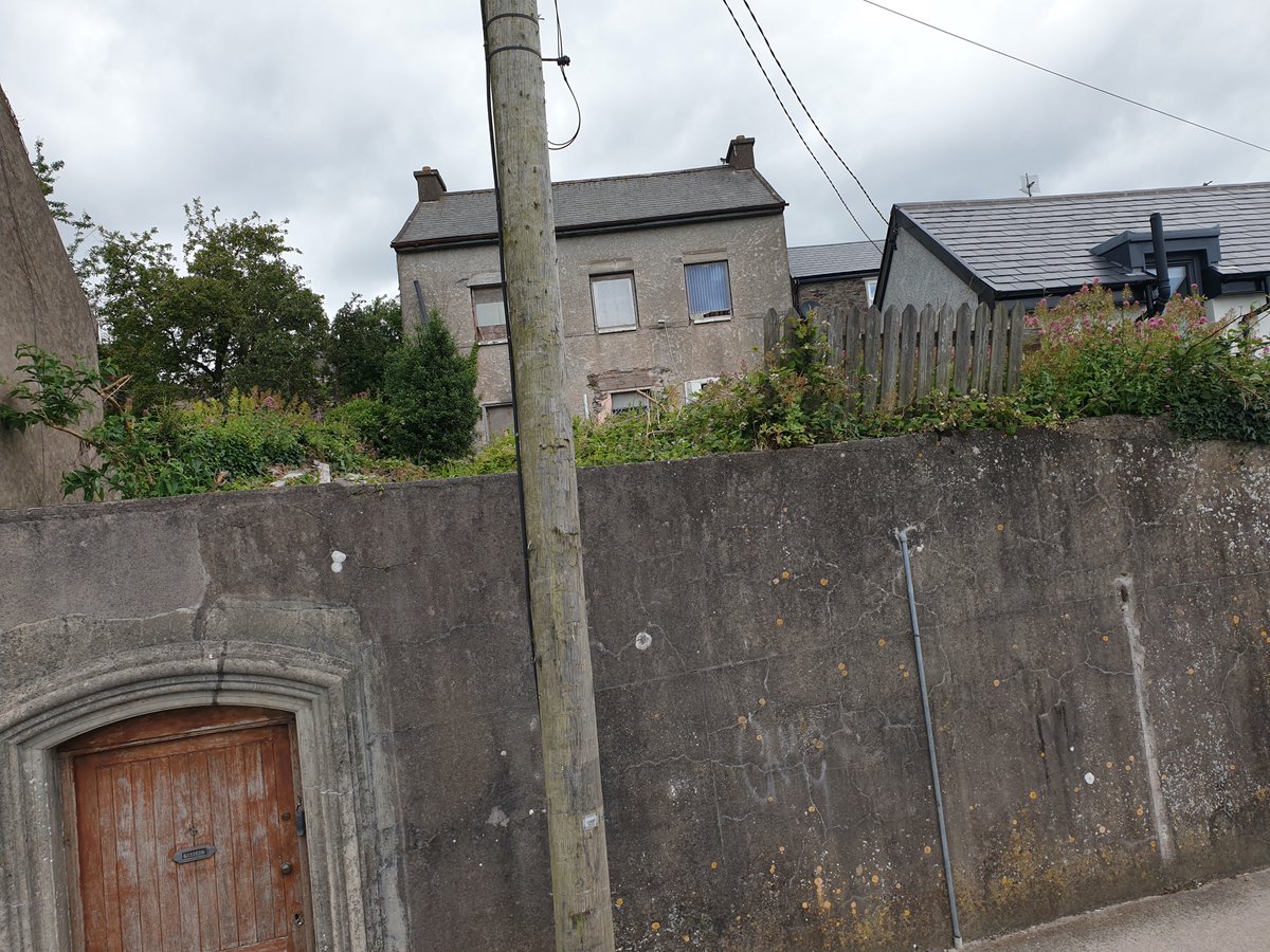 another empty property in Cork city, this one is behind an old wall so it was harder to photographreally should be someones home, its not on the derelict list which is surprising given its current state  #CorkCC #dereliction  #not1home  #heritage  #socialcrime  #respect  #homeless