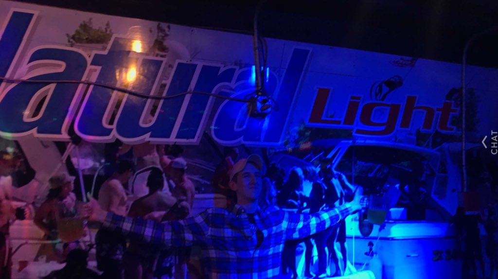 ThatsSoFrosty's tweet image. In case you need more persuading @naturallight #SponsorMeNatty #Comtest