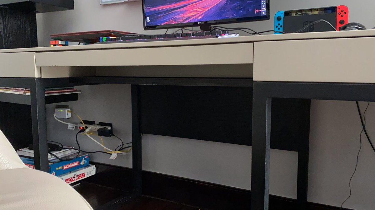 edurom203's tweet photo. @bitwitkyle Laptop Setup (Dell Inspiron 7559):

Core i7 6700HQ
GeForce GTX 960M
12 GB RAM
1 TB Hard Drive https://t.co/Yo1EcRceqh