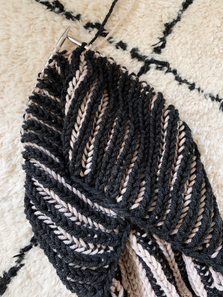 10 Days @TwoOfWandsKnits #HueAndMe September 10th, 2020
https://t.co/gejGgEoV1c https://t.co/7PguSztjhH