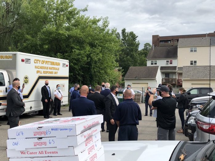 United For The People On Twitter Biden Delivers Pizza To Local Emts In Pittsburgh