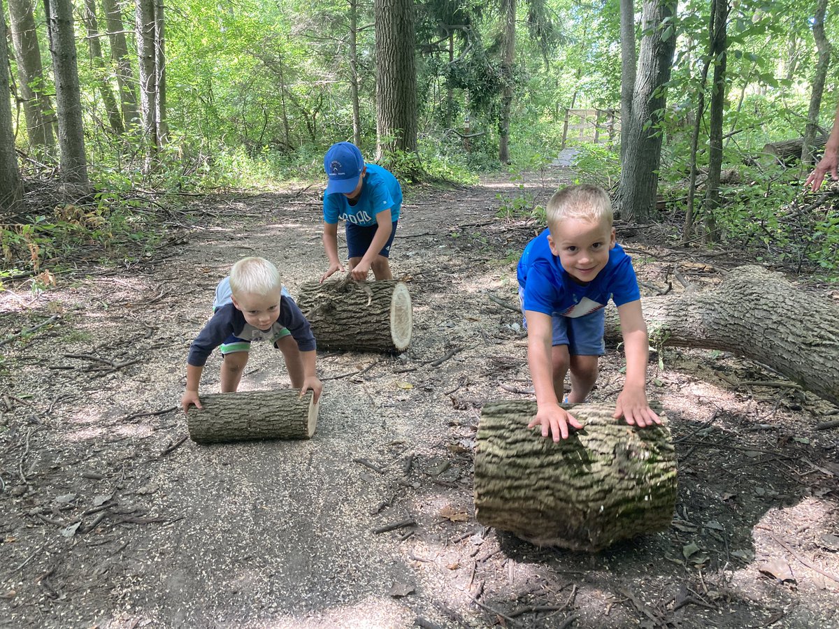 Dlanderspulaski's tweet photo. A family effort to ensure @PCSD_PCMS has adequate seating for outdoor learning spaces. Forests, gardens, fields, grass areas, wherever..Take the  learning/classroom outside! #raiderstrong @LEAF_K12_Forest @fieldedventures https://t.co/cP5eiUDpZb