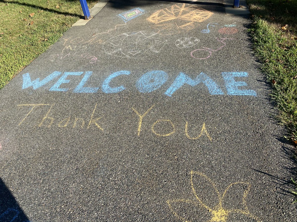 CorduckJenny's tweet photo. What an awesome way to start our day! “Welcome Back and We Appreciate You” were just some of the messages of care &amp; support greeting us when we arrived @ school! Thank you kiosk designer and the chalk artists. Now all we need are our kids! @BowmanLexPTA https://t.co/EzqAirE4na