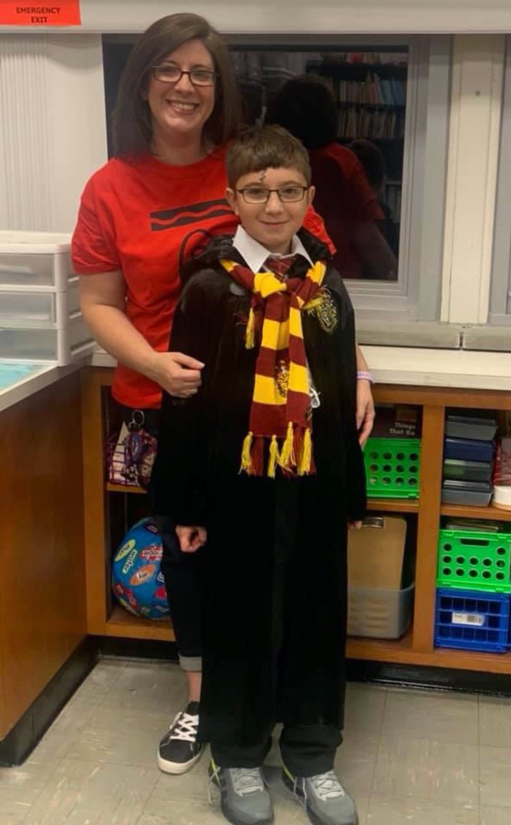 <a href="/ConferenceUSA/">Conference USA</a> <a href="/MichaelsStores/">Michaels Stores</a> <a href="/CFPExtraYard/">College Football Playoff (CFP) Foundation</a> <a href="/CourtneyCook_5/">Courtney Cook</a> is a native of Huntington and has been doing amazing things for her students in the classroom so we decided to #TagATeacher! 🍏💚📚

#RiseAsOne
#TheCUSAWay
#CFPExtraYard