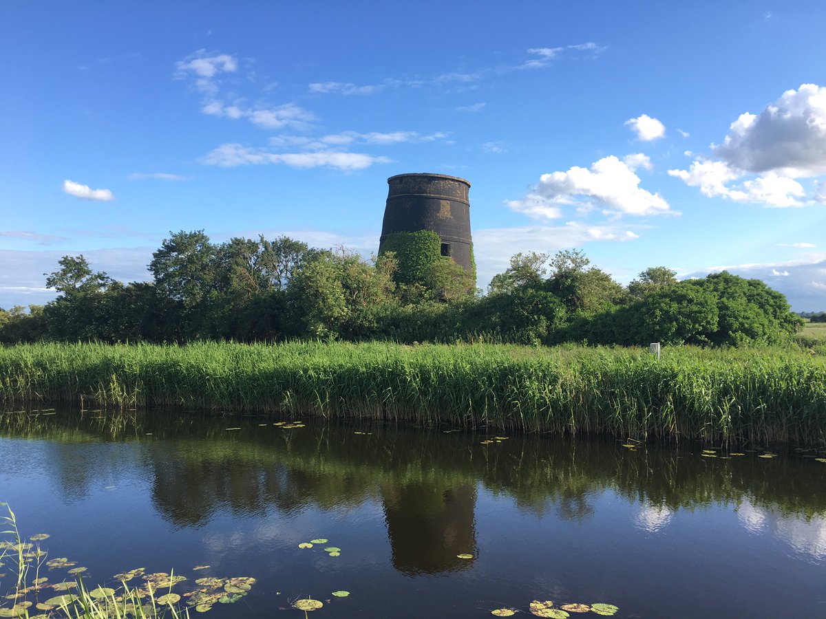 If it wasn’t for an efficient system of drains and dykes which pump the water off the  #fens, often from below sea level, into the rivers which flow out to The Wash, we and the surrounding arable farmland would be under water. This is the old windmill pump at Ugg Mere