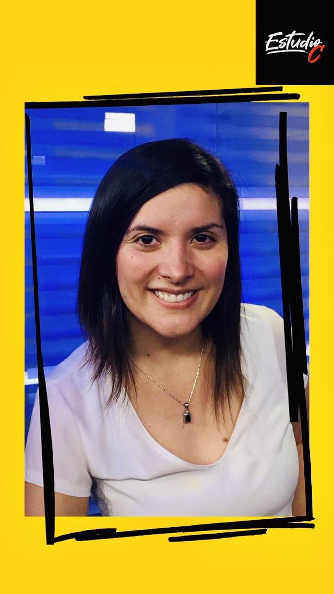 estudioctv's tweet photo. Esta noche tenemos #HoyEnLaCasa con @gsilvacuadra y @felipevergaram Hablamos de plebiscito, las candidaturas presidenciales , el regreso de Longueira, el paro de camioneros y el rol del gobierno y el ministro del interior. Eso y más a partir de las 22.30 horas en Facebook Live https://t.co/LuXVB0JYL6