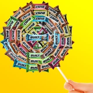 We're a sucker for a treat like this 😉 . Who's tried the new Built Bars?!!?

By <a href="/imbuilt/">Veronica Soza</a> #imbuilt #builtbar  #kimslp