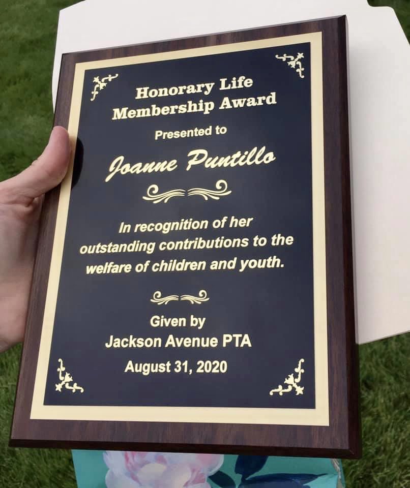 JacksonAvePTA's tweet image. The Jackson Avenue PTA proudly awarded Mrs. Puntillo the prestigious Honorary Life Membership Award tonight. We celebrated with a car parade and presentation. Congratulations and thank you for all you have done for our students!