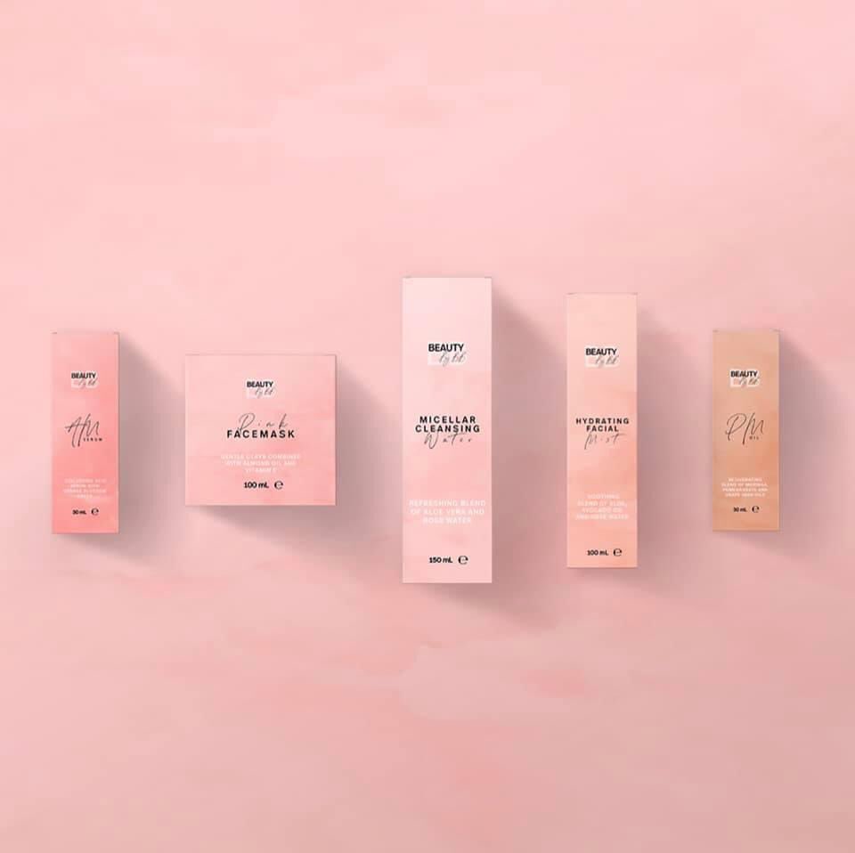 LindSavannah97's tweet photo. Drop a 🙋🏻‍♀️ down below if you want to be one of the first to get your hands on these beautiful products!!!  
#businessbombshells #businessbombshellsaus #BB https://t.co/S6TcVdQGFF