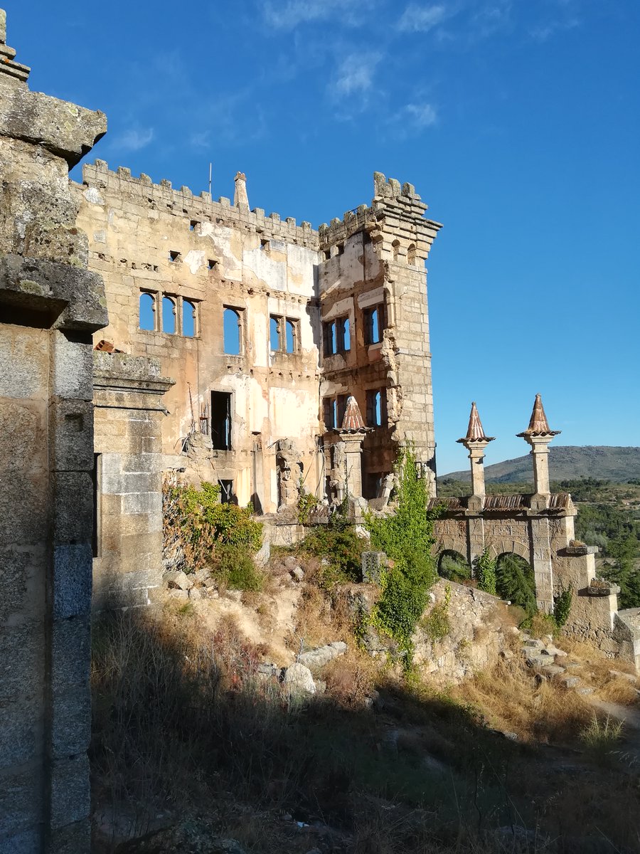 It's all abandoned these days, but the tourist appeal is still there. Today, the spa hotel is one of THE must-see abandoned sites in Portugal.