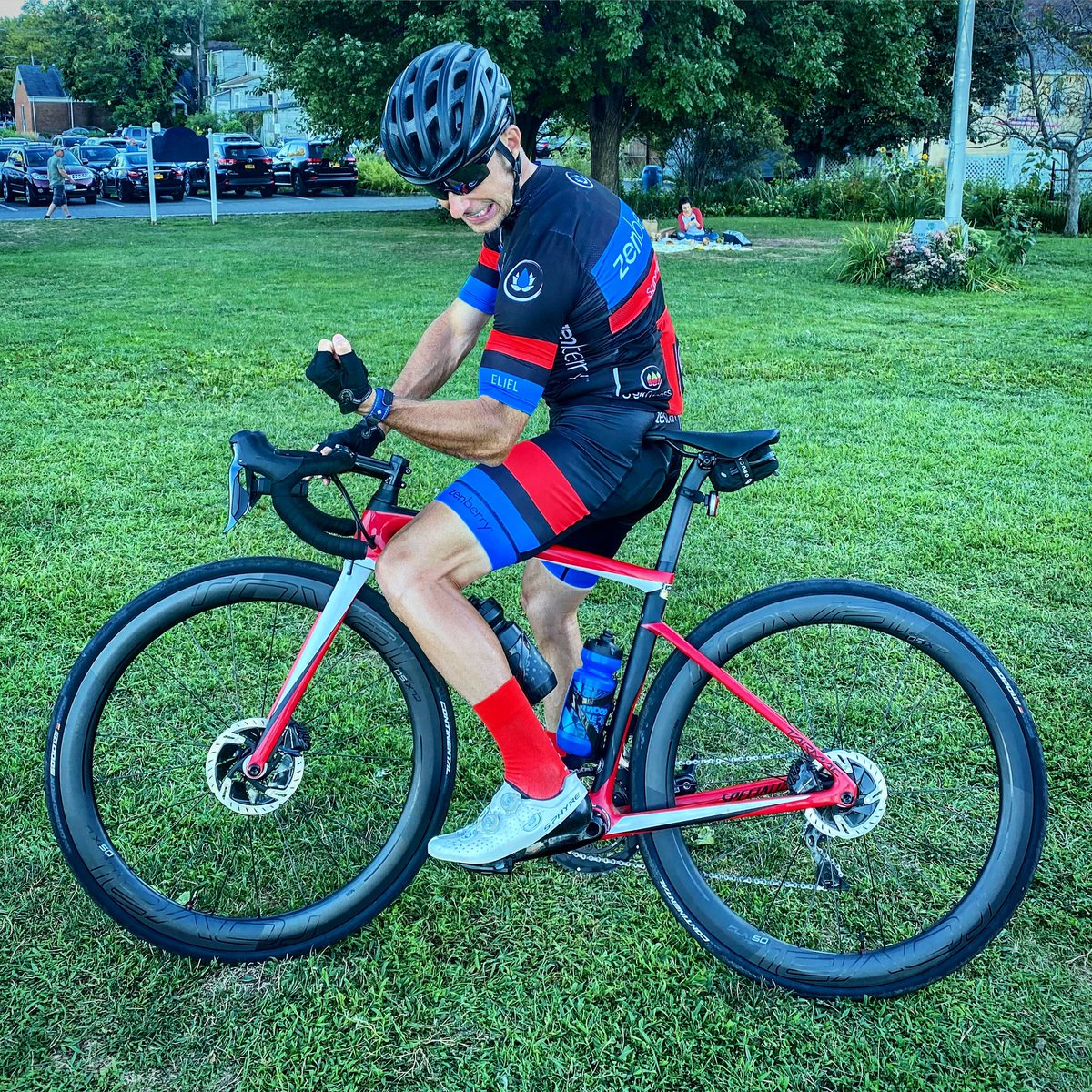 BikeandT's tweet image. First Rocket Ride since Oct 2019. Great workout but only managed 4th.  I’ll get faster. #cycling #zenberryracing #bikeracer #elielfactoryteam youtu.be/7QR1fBta-b4