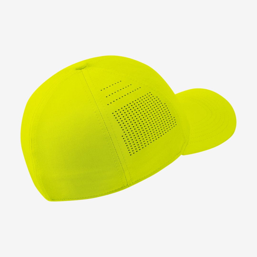 J23app's tweet photo. NEW: Nike AeroBill Classic99 Hat in "Lemon Venom" on @nikestore

Link -> https://t.co/iQ2qOEsSTH https://t.co/gXRKai16Nx