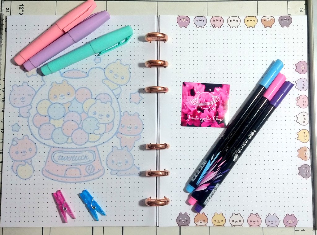 fantasysticshop's tweet photo. 🍑 CADERNO DE DISCO / CADERNO INTELIGENTE 🍑

Por: @fantasysticshop 

💵 R$17 ~ R$45

☁️Caderno artesanal
☁️Monte como quiser: Planner, folhas decoradas, divisórias com fotos

💌O caderno que você sempre sonhou.

❣️Mais infos no form ou entre em contato❣️

https://t.co/yyeqgoYaz8 https://t.co/Qfp5AyRJkU