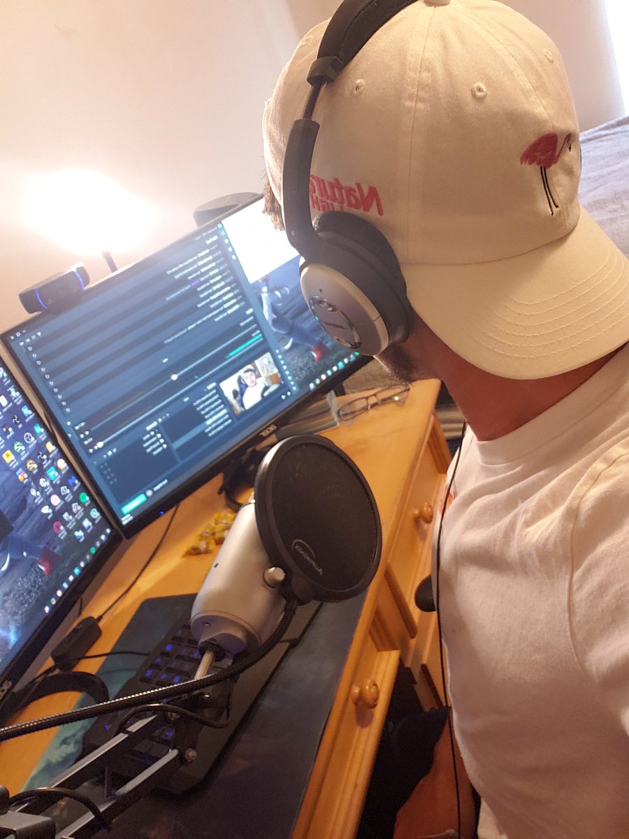 I believe <a href="/naturallight/">Natural Light</a> should sponsor me because I have been balancing school and my live stream, which has been seeing MASSIVE growth this last week! Like and RT if you agree!! #SponsorMeNatty #Contest