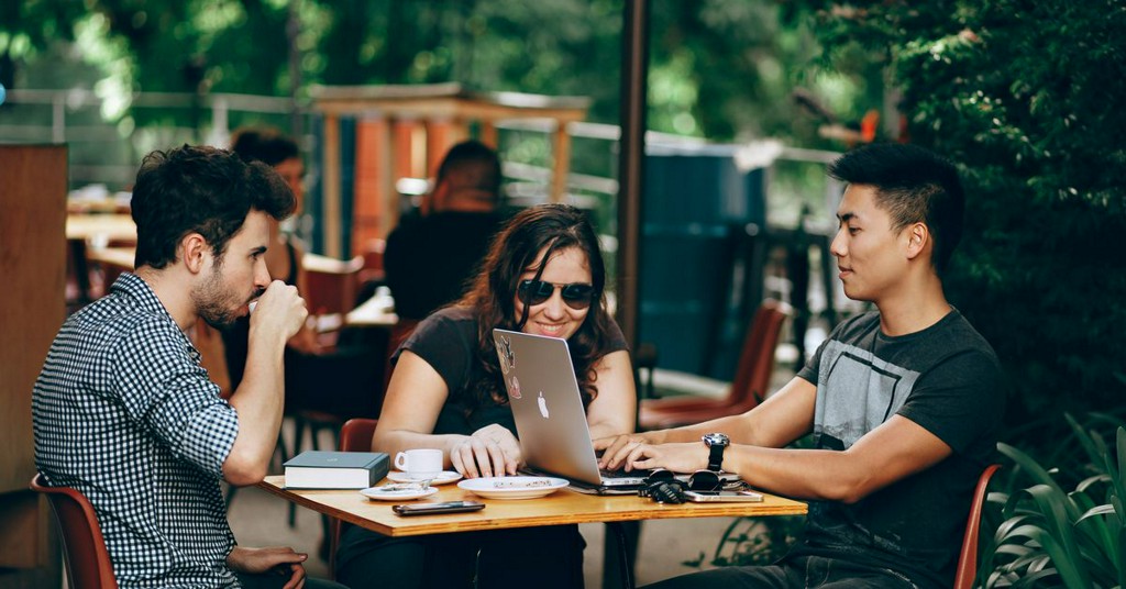 PopSci's tweet image. Colon cancer rates among young people are on the rise, and doctors don’t know why popsci.com/story/health/c…