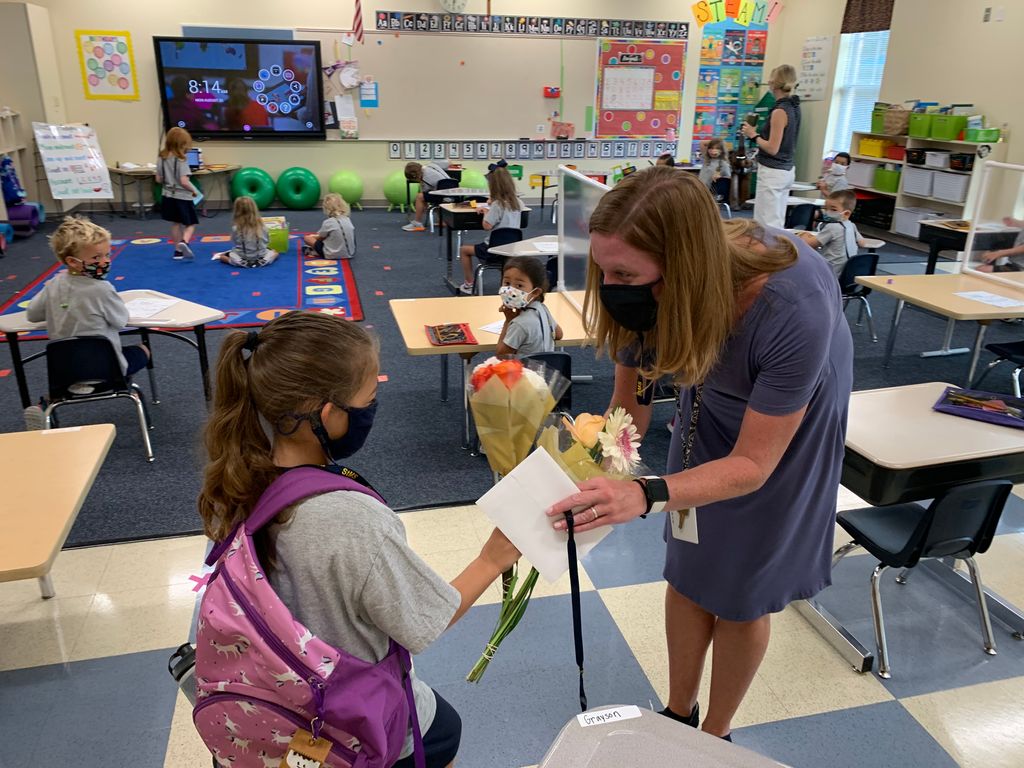 StMSCary's tweet photo. What a nice surprise on a Monday for these wonderful StMS teachers! Such thoughtful Angels! We love our StMS teachers! #DayBrightner https://t.co/w3MrGA91rN