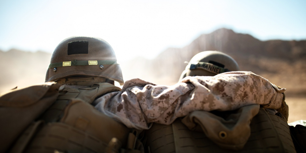 Marines with 2nd Battalion, 5th Marine Regiment, assigned to @SPMAGTF_CR_CC, fire an M240B during a combined arms range in Jordan. The range focused on the fundamentals of combined arms and crew-served weapons handling.